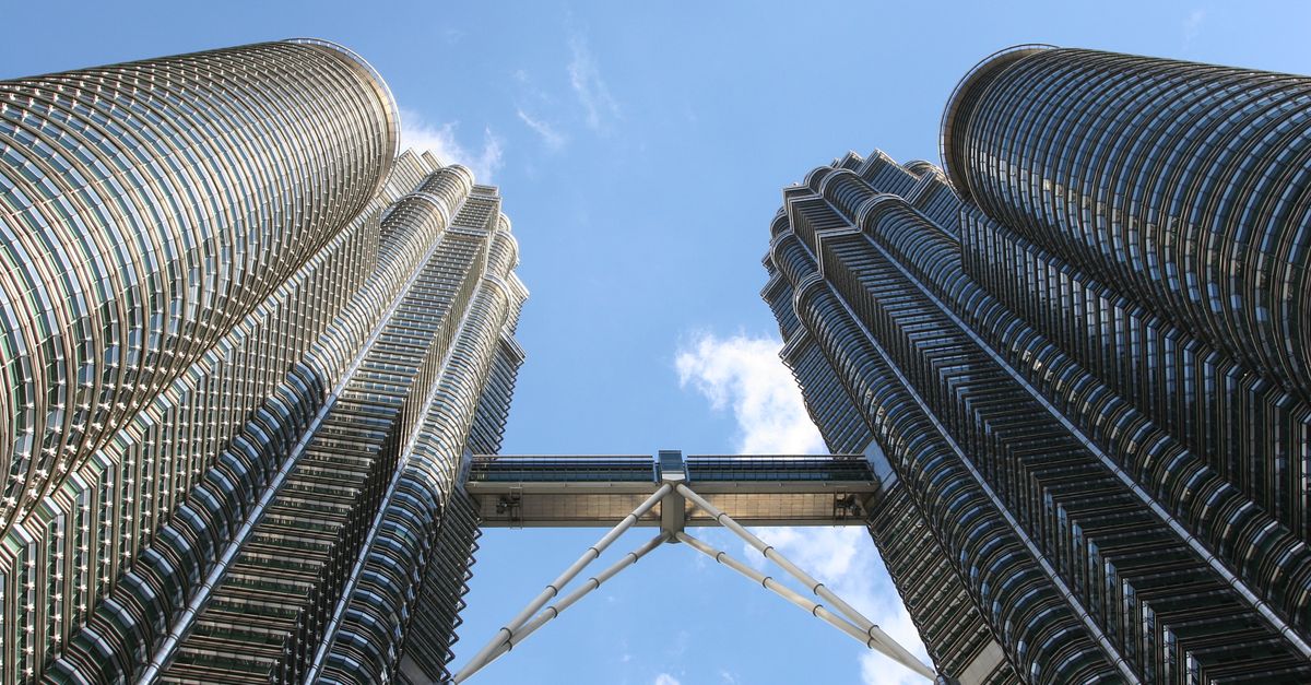 comparez les vols de paris à kuala lumpur et trouvez les meilleures offres pour préparer votre prochain voyage en malaisie.