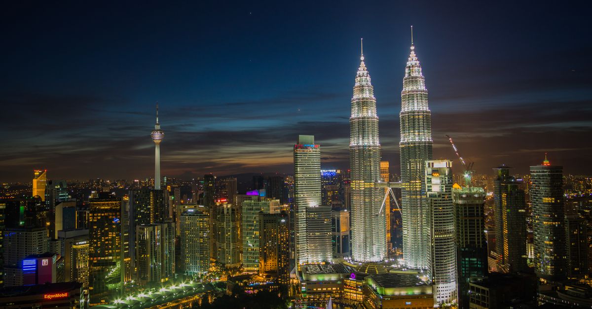 découvrez les meilleures options pour voyager de kuala lumpur à singapour : train, bus, avion ou voiture, avec des conseils pratiques pour préparer votre trajet.