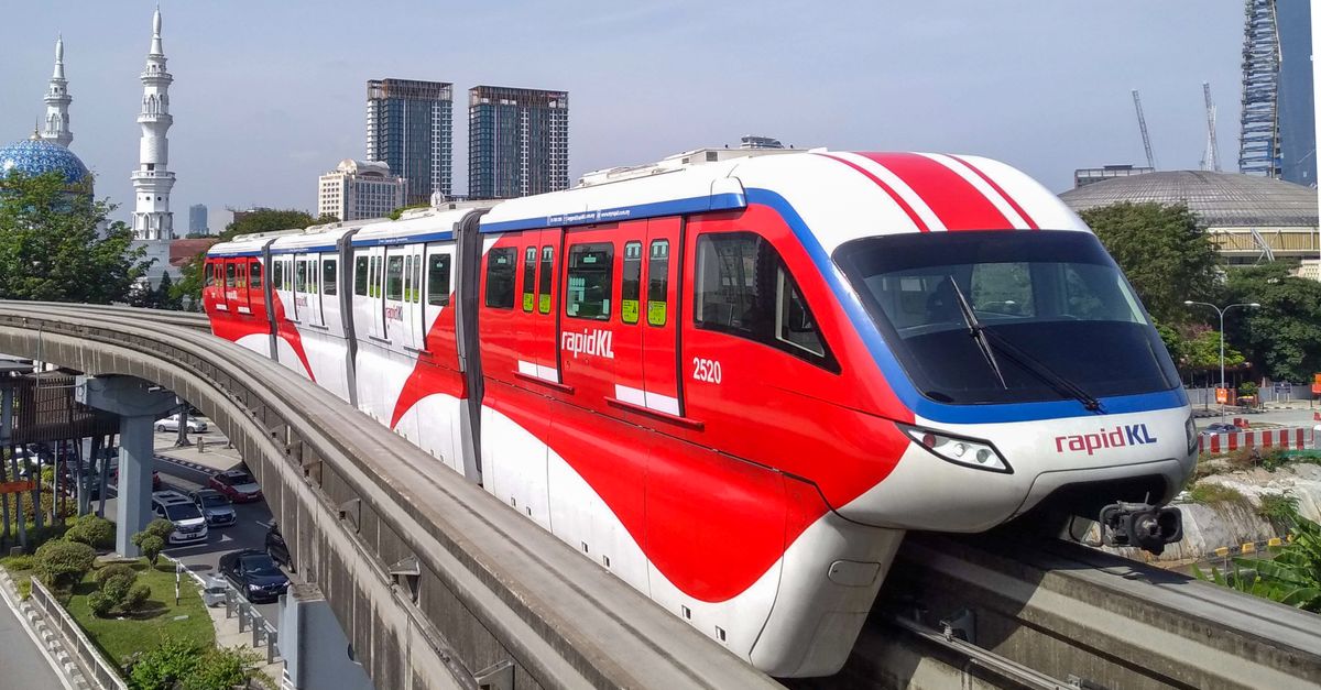 discover train travel in Malaysia: routes, landscapes, practical advice and tips for exploring the country in comfort.