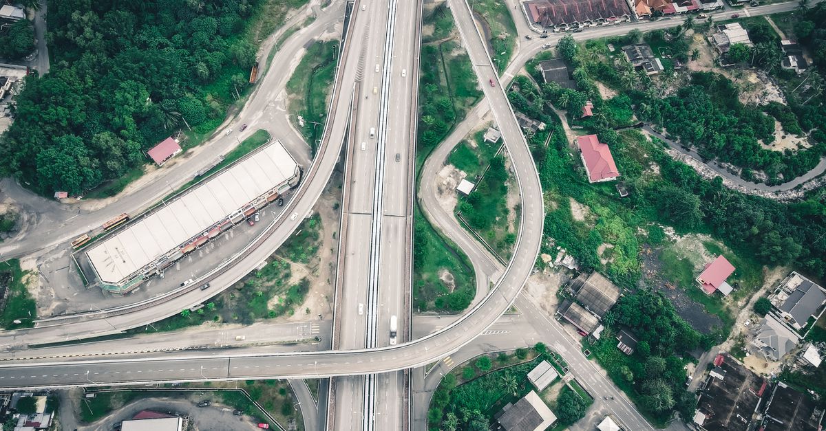 Explore our commercial property rental options in Malaysia, tailored to all your professional needs with strategic locations and competitive rates.