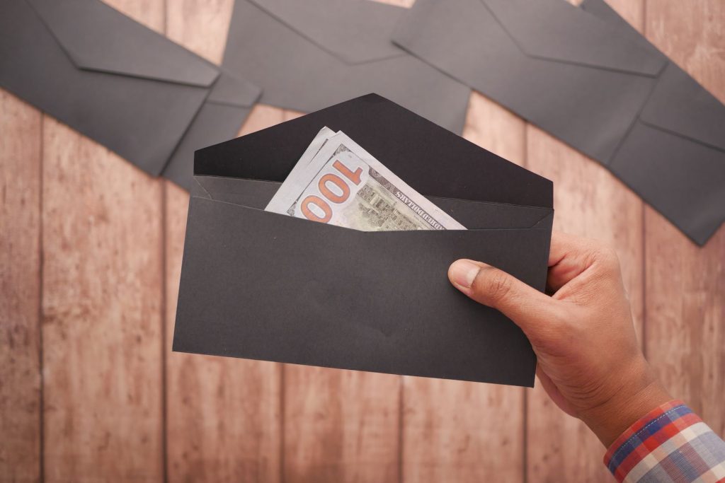 Calculateur de treizième mois et prime annuelle en Malaisie : guide pratique pour 2026