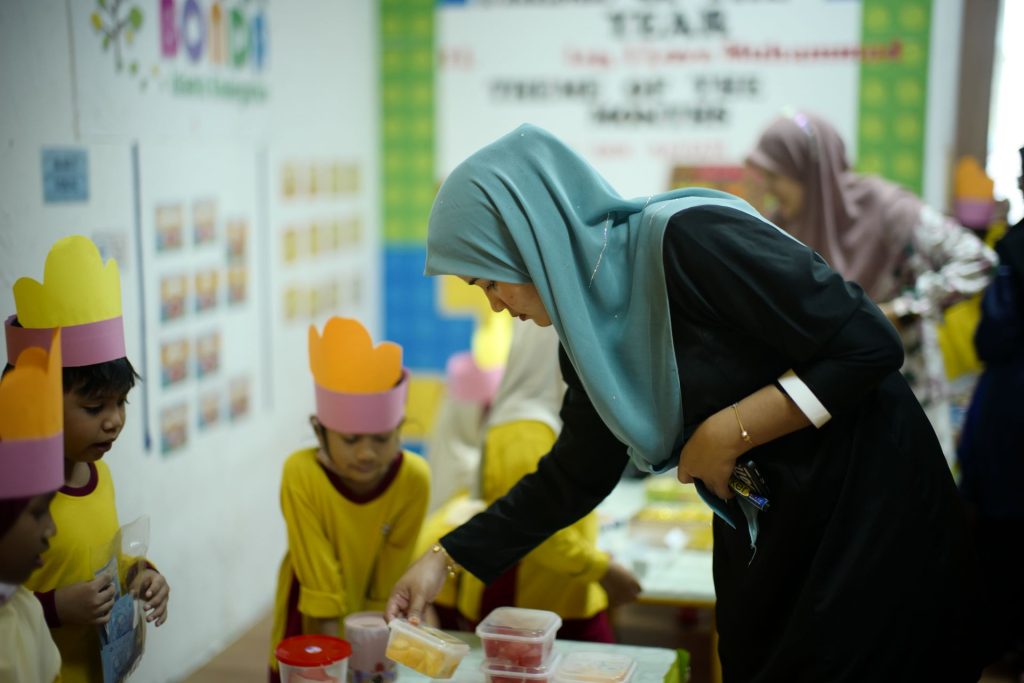 École à la maison en Malaisie : comprendre la légalité, les programmes et la communauté
