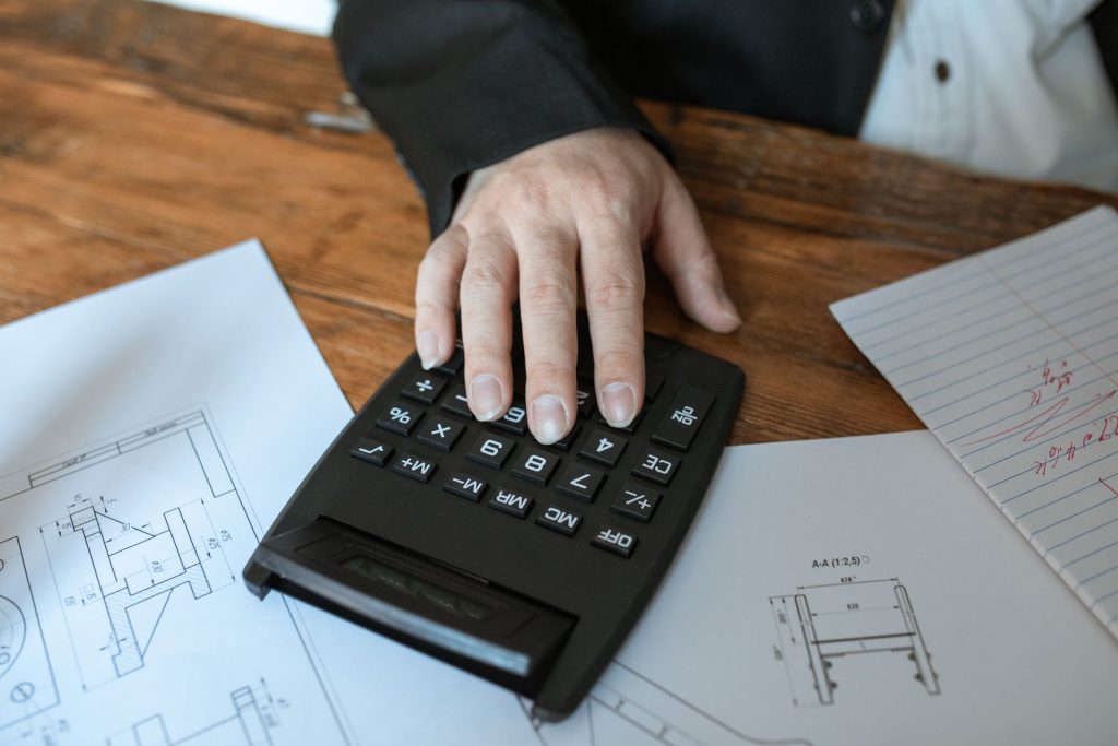 Calculateur de package expatrié en Malaisie : comment estimer salaire, logement et scolarité