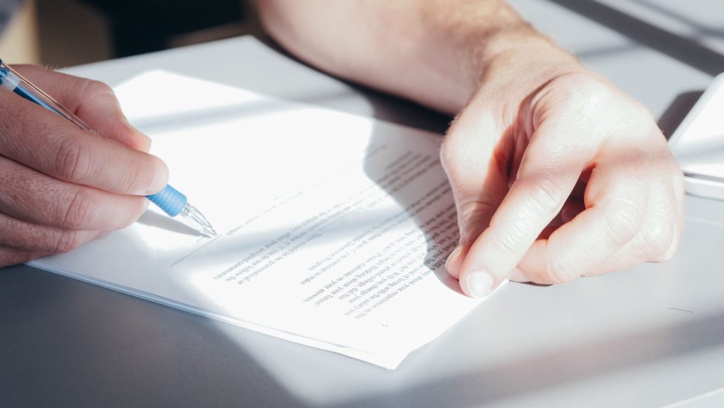 Comment établir une procuration ou un mandat notarié à distance depuis la Malaisie